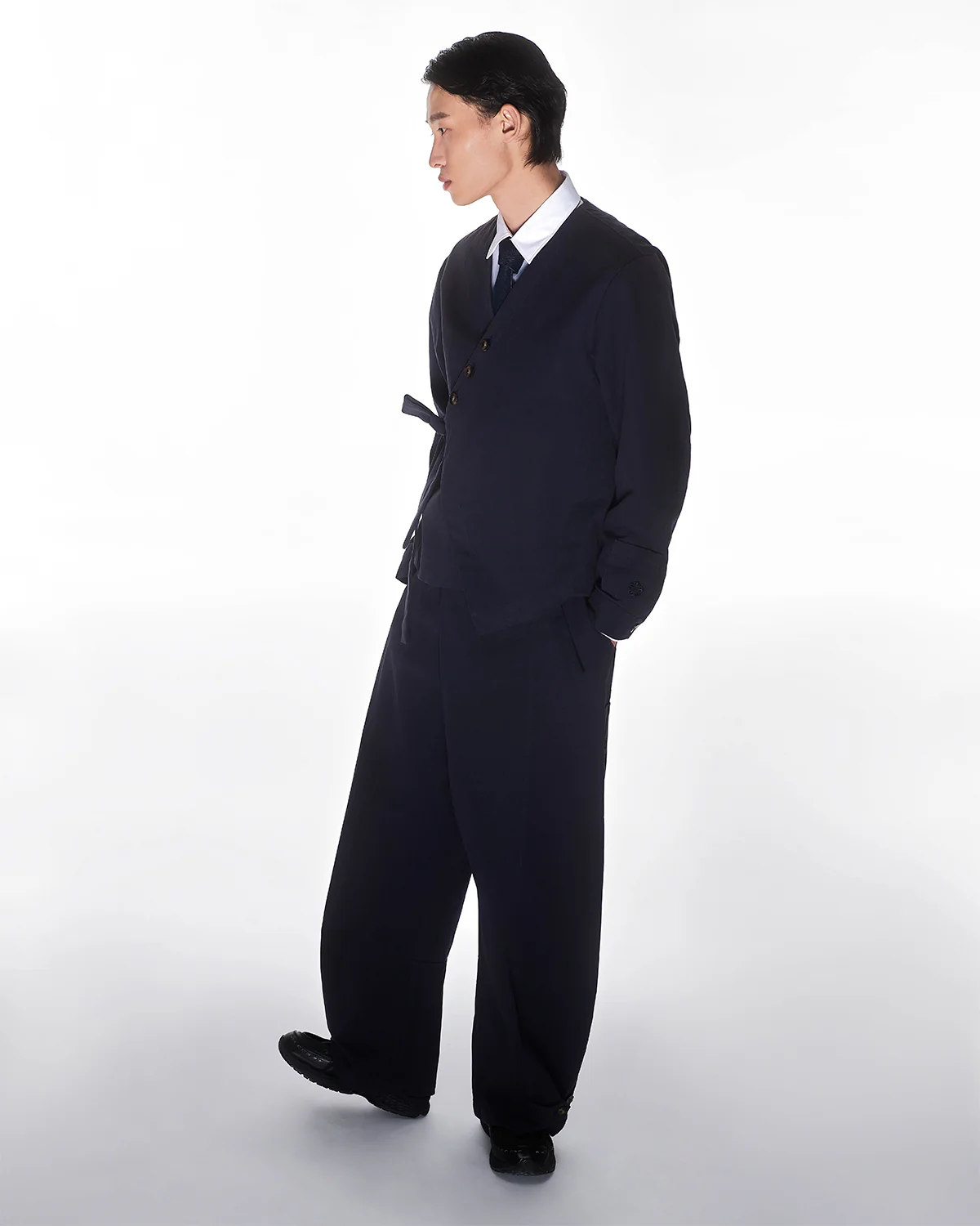 NAVY HANBOK BALLOON PANTS - Image 8
