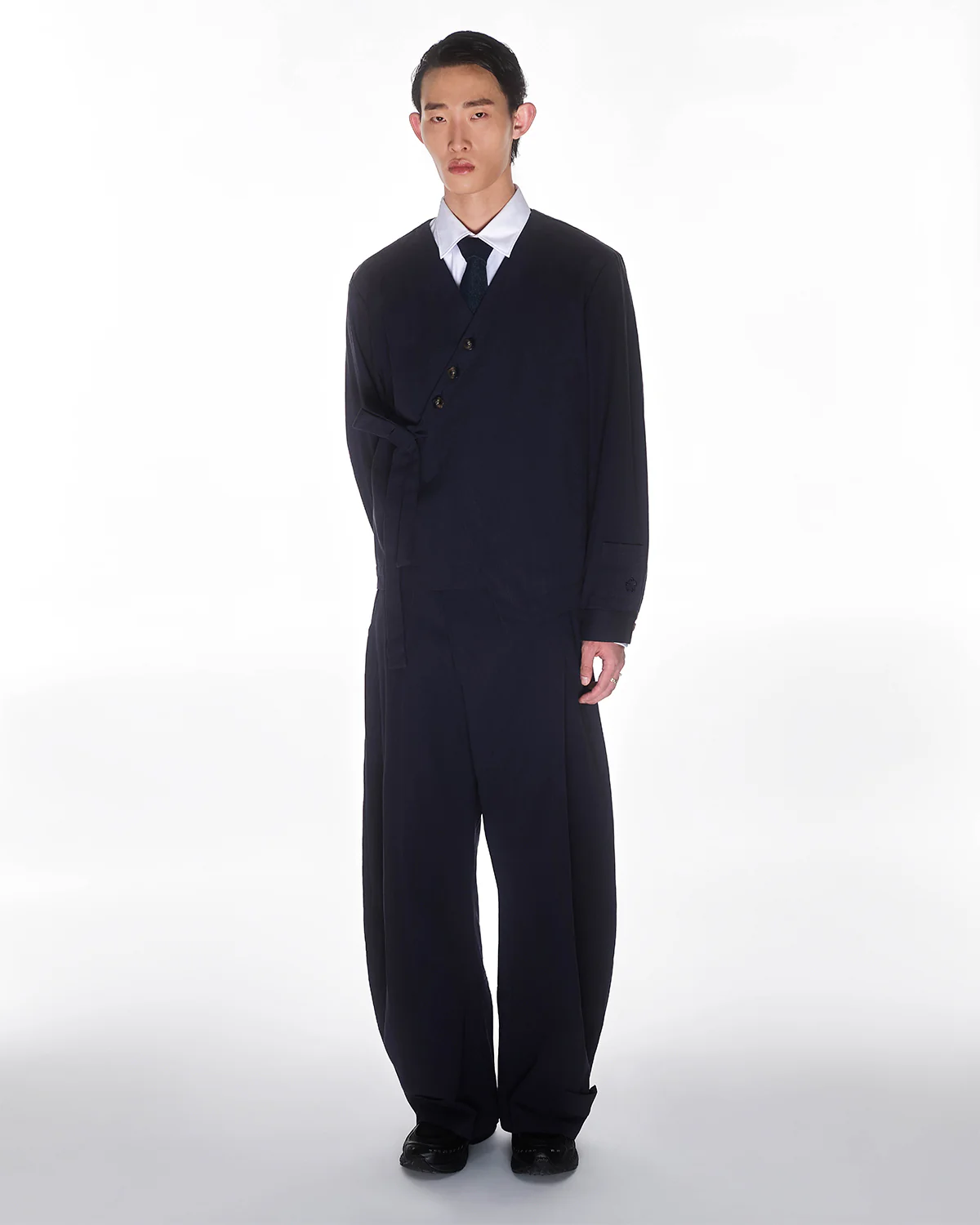 NAVY HANBOK BALLOON PANTS - Image 5